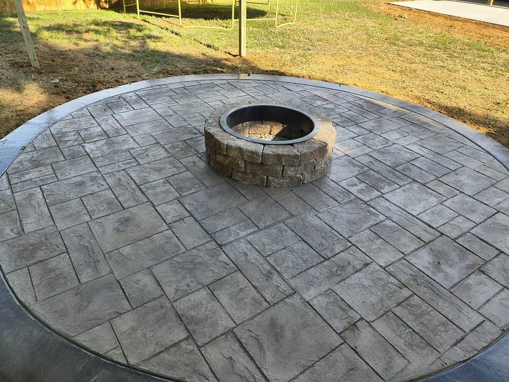 Custom concrete fire pit patio, Clarksville TN